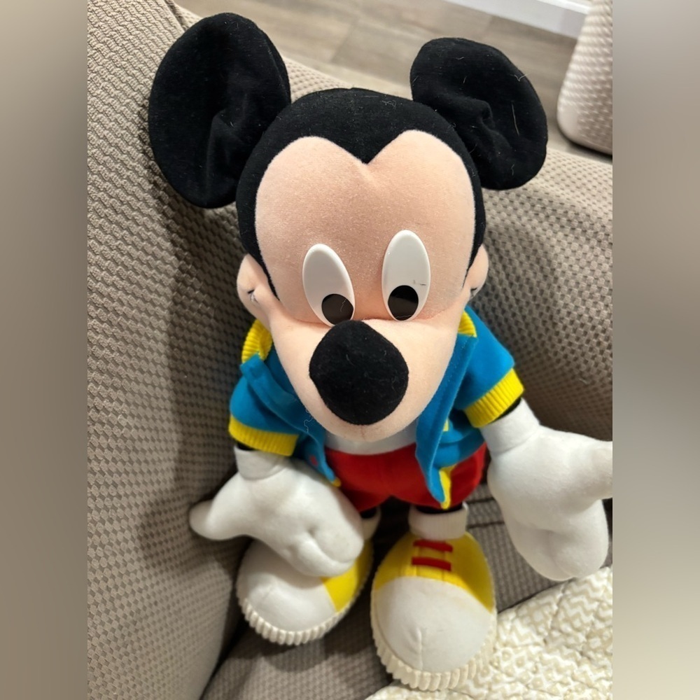 Vintage 1999 My Pal Mickey Mouse Stuffed toy - Picture 5 of 10